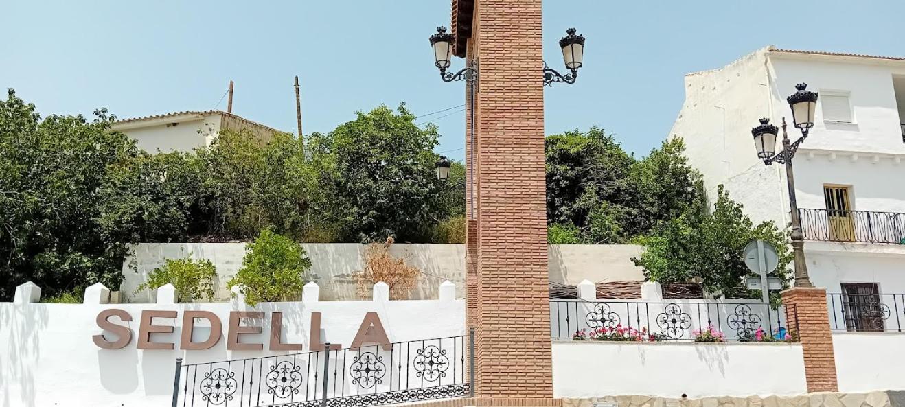 Posada Puente Romano Sedella Exterior photo